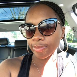 Meet your Posher, Kimberly